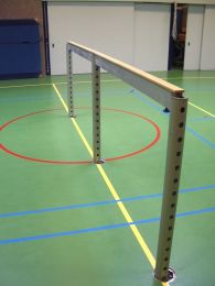 EVENWICHTSBALK OP INZINKBARE ZUIL, 230 CM
