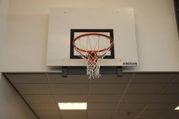 BASKETBALINSTAL. VERTICAAL VERSTELBAAR 90X120/15